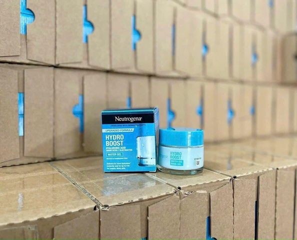 Neutrogena Hydro Boost Water gel 50g là kem dưỡng ẩm đến từ thương hiệu mỹ phẩm Neutrogena của Mỹ