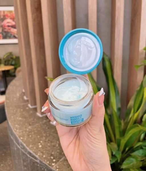 Neutrogena Hydro Boost Water gel 50g là kem dưỡng ẩm đến từ thương hiệu mỹ phẩm Neutrogena của Mỹ