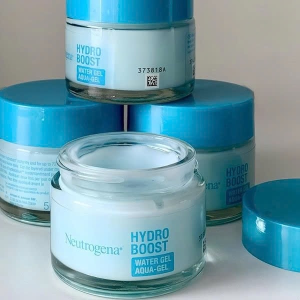 Neutrogena Hydro Boost Water gel 50g là kem dưỡng ẩm đến từ thương hiệu mỹ phẩm Neutrogena của Mỹ